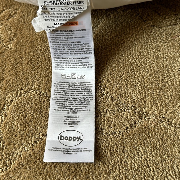 Boppy Nursing Pillow original w/ floral cover + waterproof cover (3pc) - Picture 7 of 10